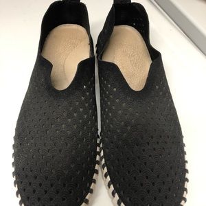 Pair of Ilse Jacobsen shoes. Style is Tulip. Excellent condition. Size 7 (37)